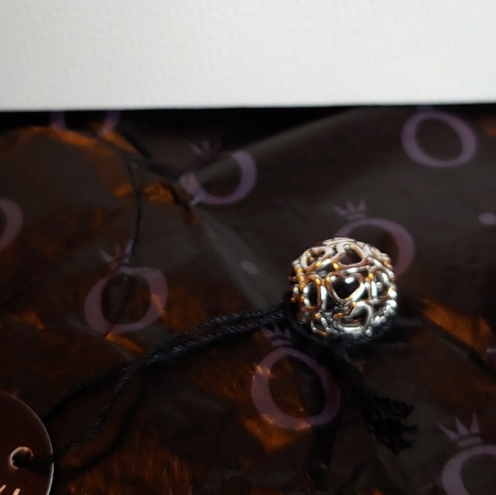 *RETIRED* Pandora 'Open Your Heart' Bead